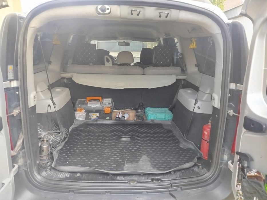 Продам машину DACIA LOGAN