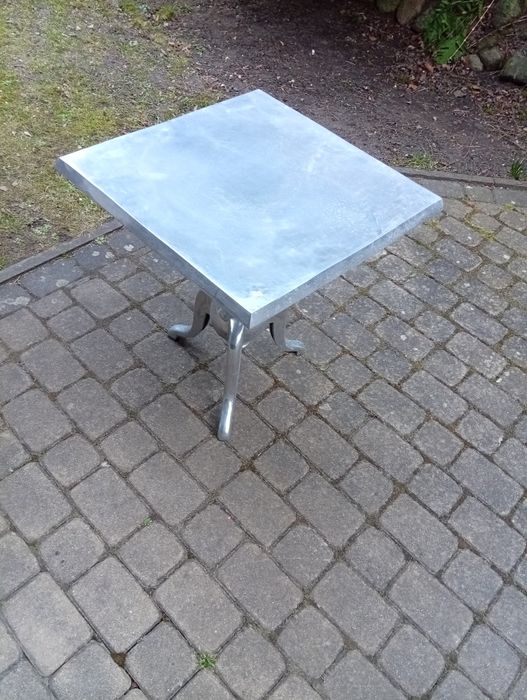 Stolik aluminiowy 55x55x62