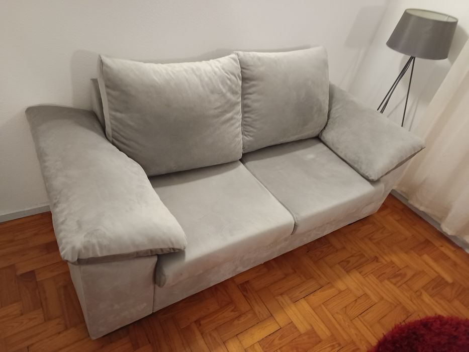 Sofá 3 lugares como novo