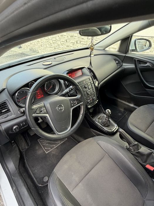 Sprzedam Opel astra J 1.4 B+G