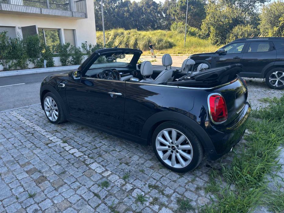 MINI Cooper Cabrio