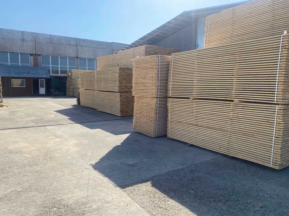 Пиломатеріали хвойні обрізні, не обрізні, смерека, стругана дошка