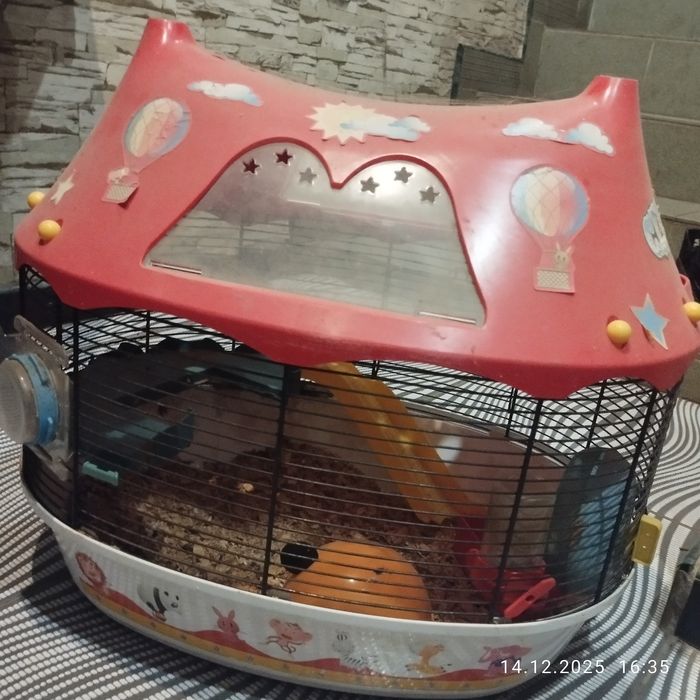 Продам клетку для хомячков
