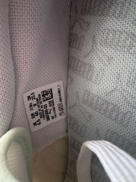 Nowe buty damskie Puma rozmiar 40