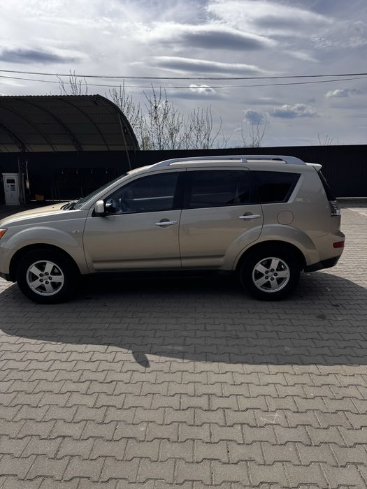Mitsubishi Outlander II