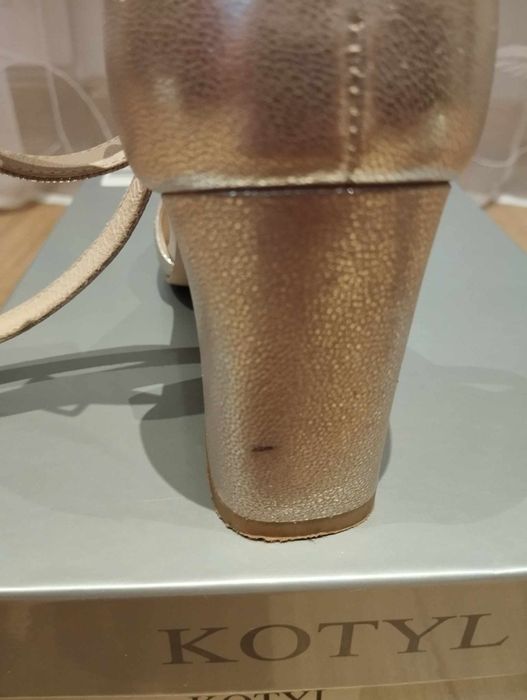 Buty kotyl złote, rozmiar 36, ślubne