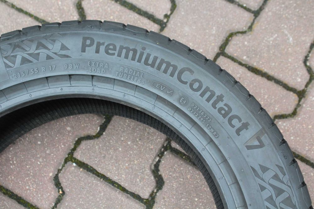 215 55 R17 Continental Premium Contact 7