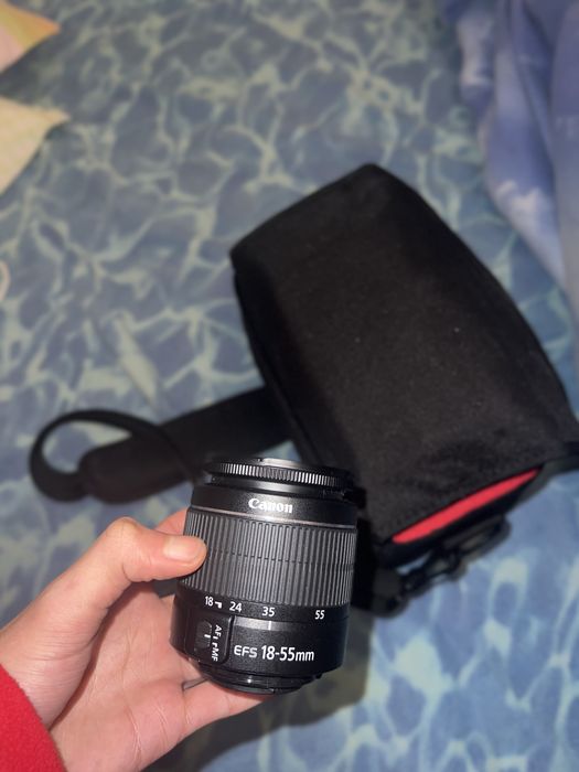 Camara canon E2000D