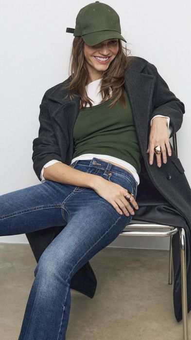 Джинси кльош, stradivarius, нова колекція