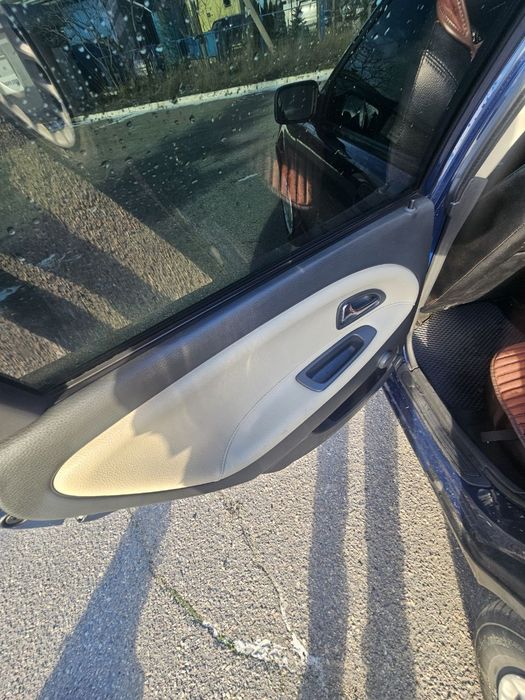 Продам Volvo v40 2003р.