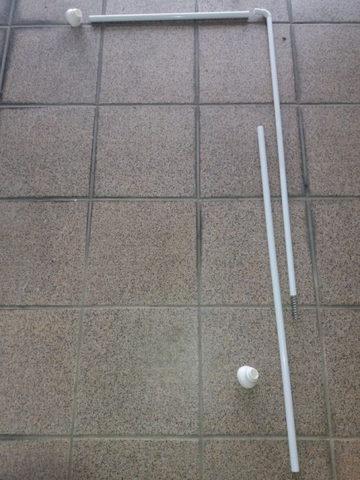 Varão extensível para cortina de banheira e suporte de roupas