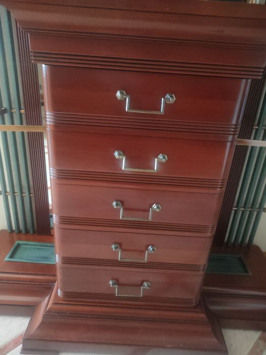 Móvel de entrada com espelho