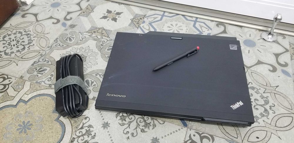 Ноутбук Lenovo Tablet ThinkPad x230 I5-3320 m/4  Gb  Сенсорний екран
