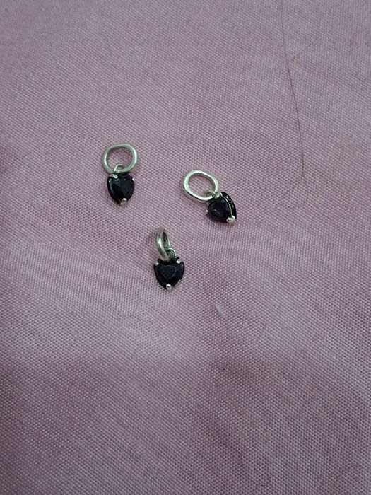 Contas coração preto