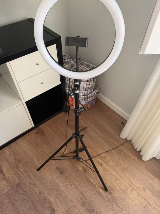 Ring Light LED com Tripé Ajustável e Suporte para Telemóvel