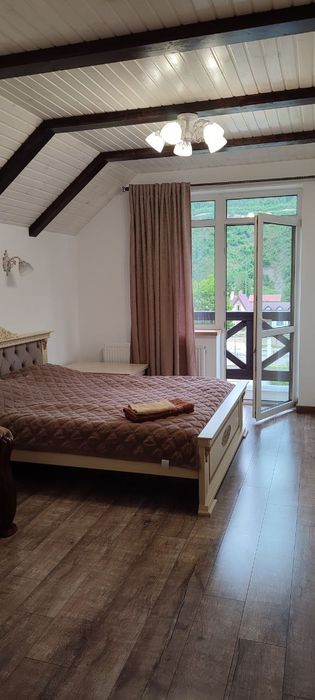 Оренда котедж покімнатно  Славсько без господаря до 17осіб