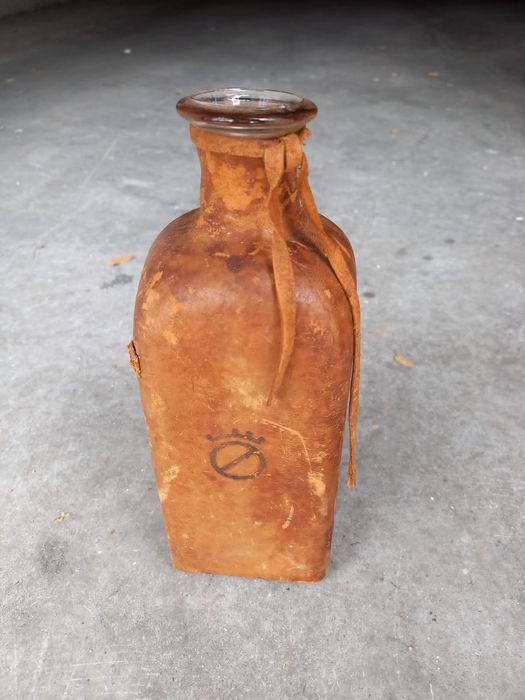 Garrafa de vidro decorada