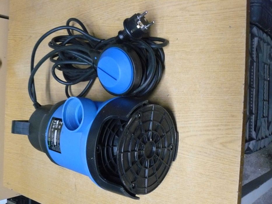 Pompa zanurzeniowa do wody Garden Dream 900 watów