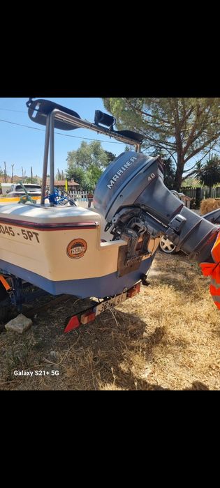 Barco fibramar 4.40 com motor 40 cvs 2 tempos
