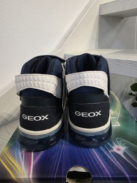Nowe buty sneakersy świecące chłopięce geox 36 buty wiosenne chłopięce