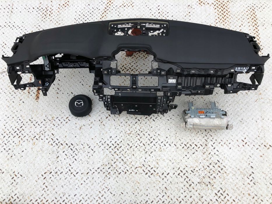 mazda cx5 deska kokpit konsola poduszki pasy