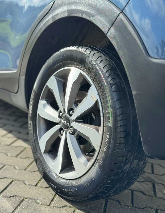 Kia Stonic 2023 apenas 35mil km( com Garantia)
