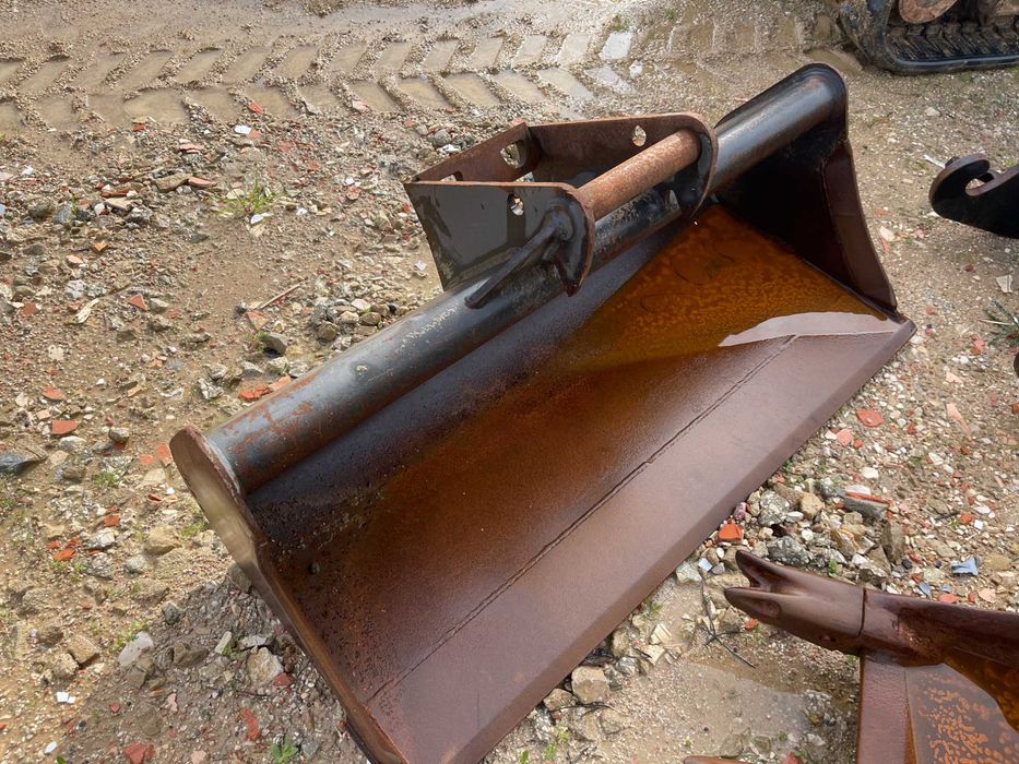 Escavadora KUBOTA KX080-3