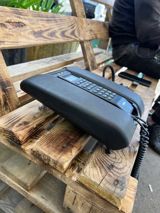 Підлокітник  BMW E39