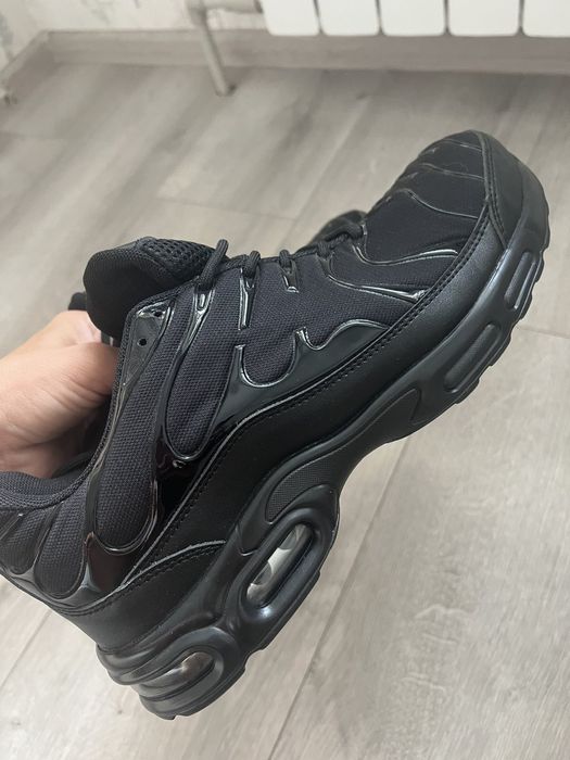 Защитная обувь (кроссовки со стальным носком)