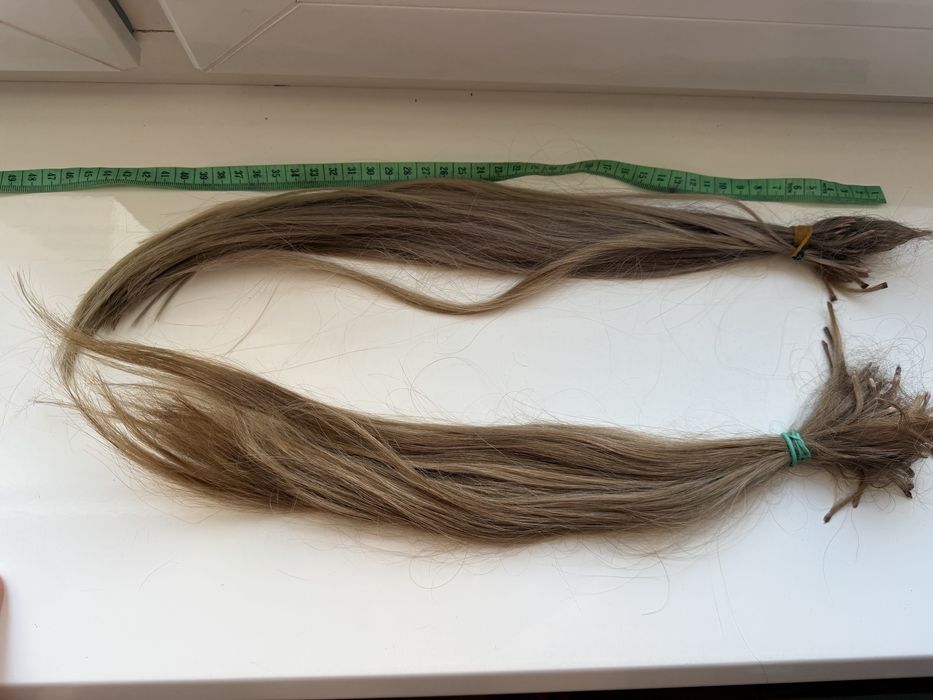 Продам натуральные волосы 45 см длина