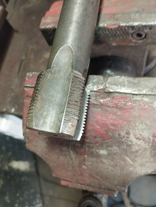 Метчик трубный 1" 1/4 дюйм с четвертью