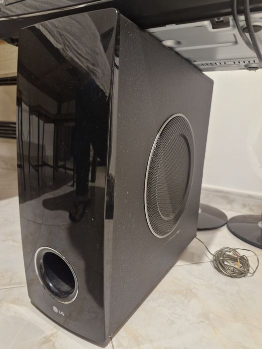 Home cinema 700w LG