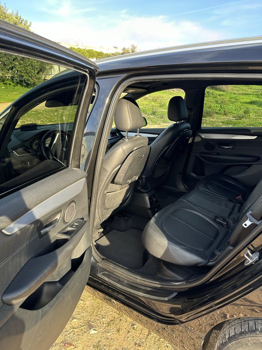 BMW 218d versão Luxury