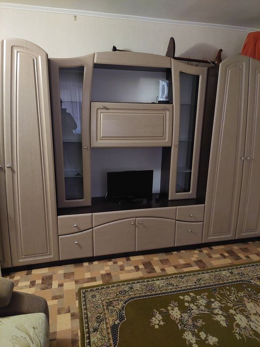 Сдаю  классную  однокомнатную квартиру в Октябрьском.