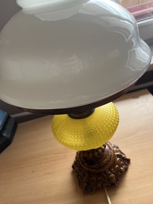 Sprzedam lampę stołową PRL