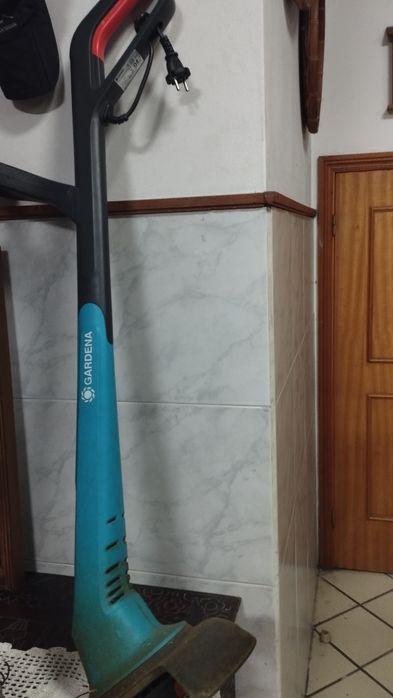 Maquina de cortar relva para peças