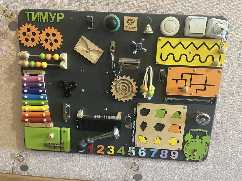 Продаю бизиборд размер 75*55