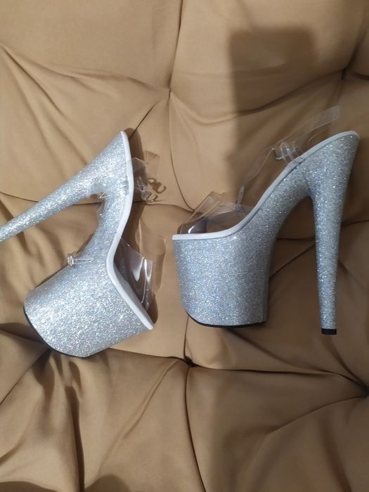 Стріпи босоніжки силікон трійки  розмір 40