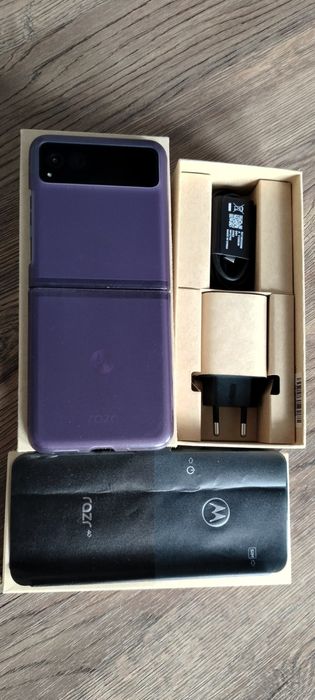 Motorola RAZR 40