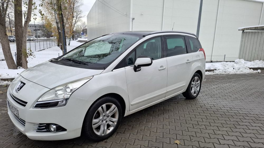 Пежо 5008 1.6 бензин 12 рік 7 місць