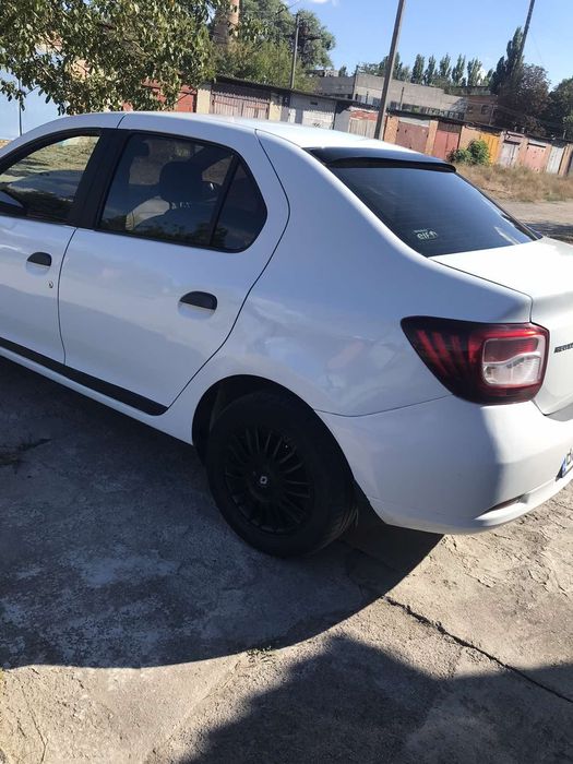 Рено логан 2015 газ