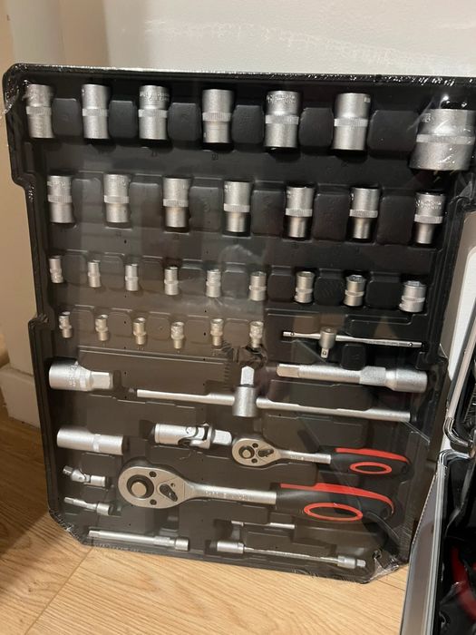 Mala alumínio com 186 peças