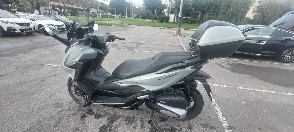 Honda Forza 125 scooter