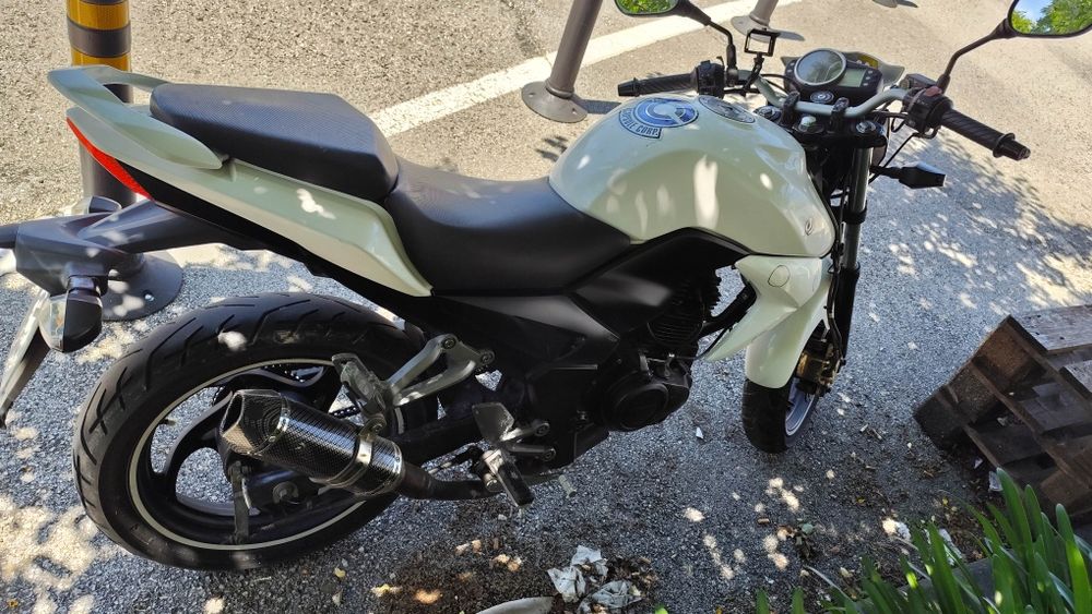 Moto SYM lá Wolf 125