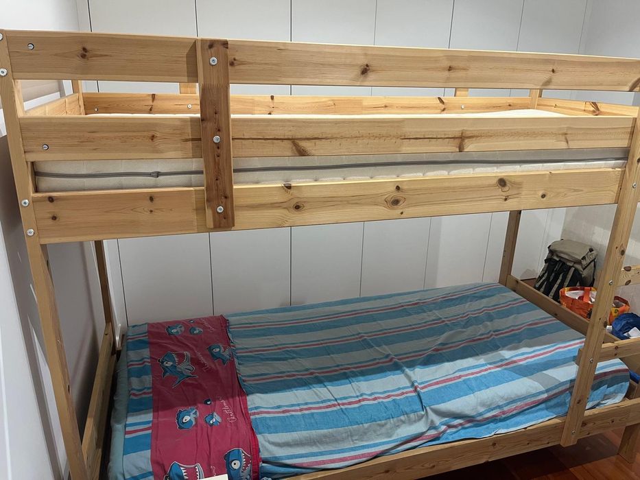 Cama beliche 90x200 + 2 colchões