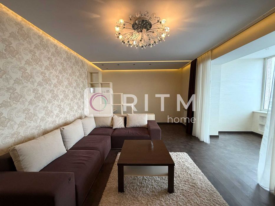 Оренда 2-кімнатна квартира з дизайнерським ремонтом + власний гараж