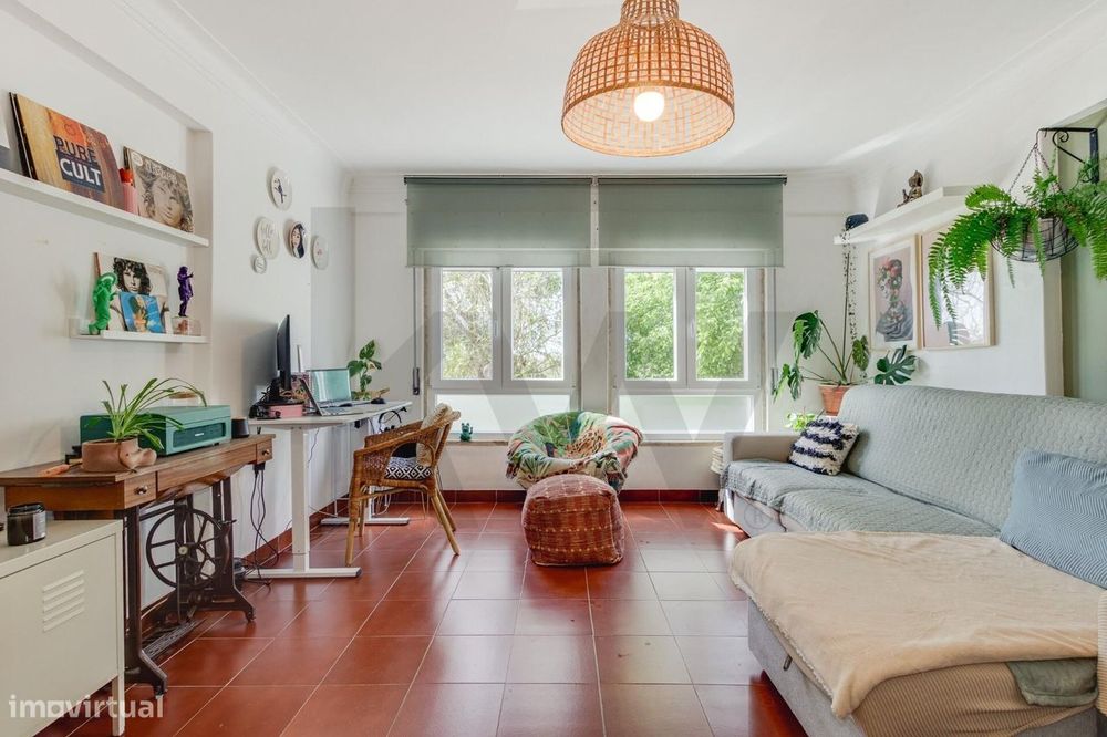 Excelente Apartamento T1 Em Monte Abraão — Massamá E Monte Abraão, Lisboa