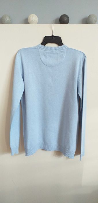 Sweter męski z dekoltem w serek