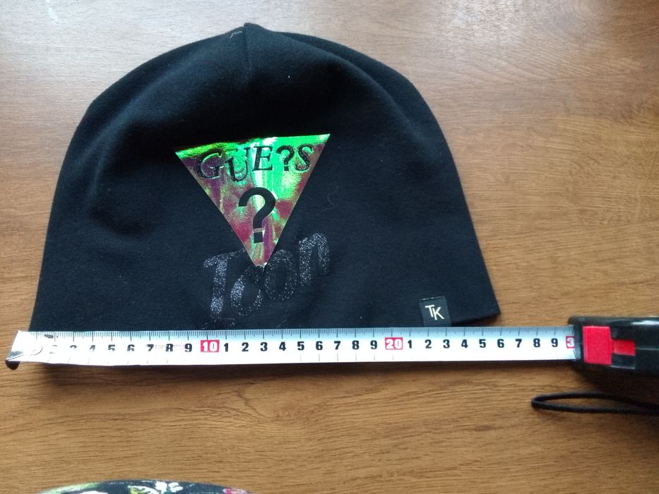 Guess Czapka  czarna, stan bardzo dobry