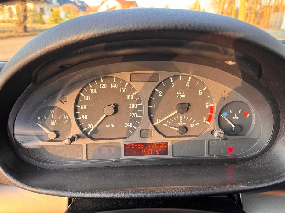 BMW Seria 3, 1999r., LPG